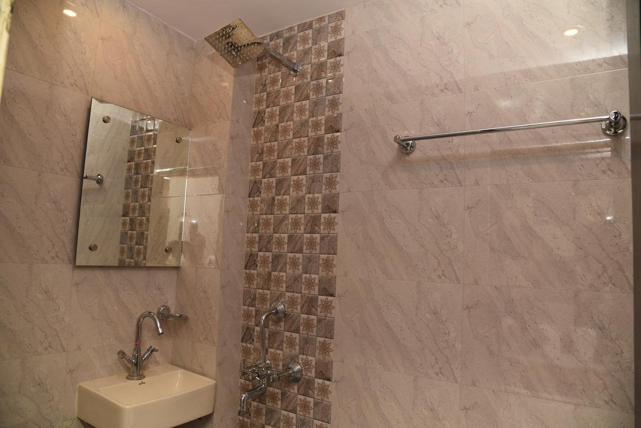 Heritage Inn Нью-Дели Экстерьер фото